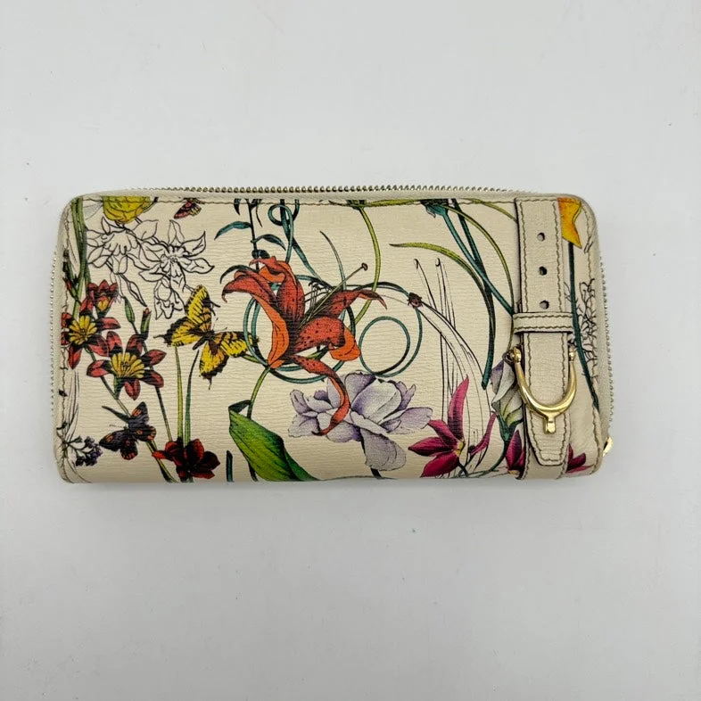 Ladies Gucci Dionysus bags in a pastel colorGucci Floral Print Leather Zip Around Clutch Wallet Medium White Multicolor