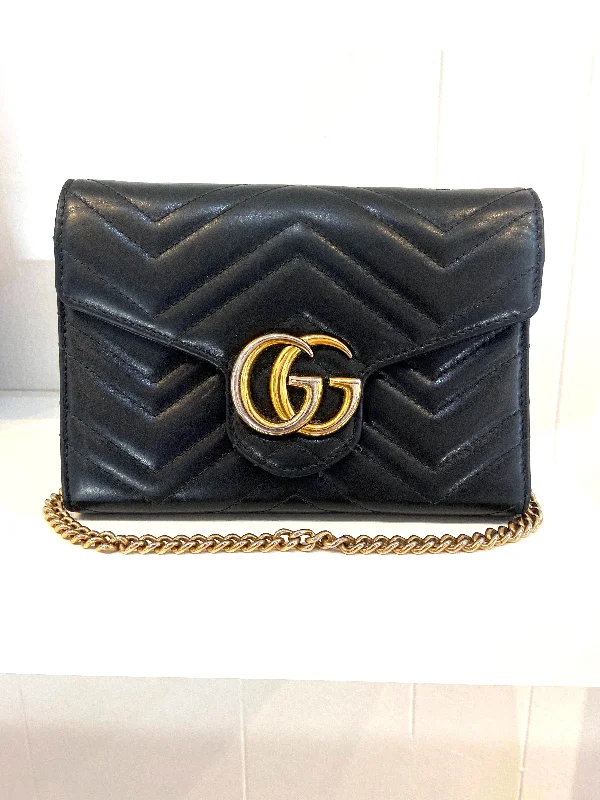 Women Gucci bags with a front - flap pocket for quick - access itemsGUCCI GG MARMONT MATELASSE CALFSKIN MINI CHAIN BAG