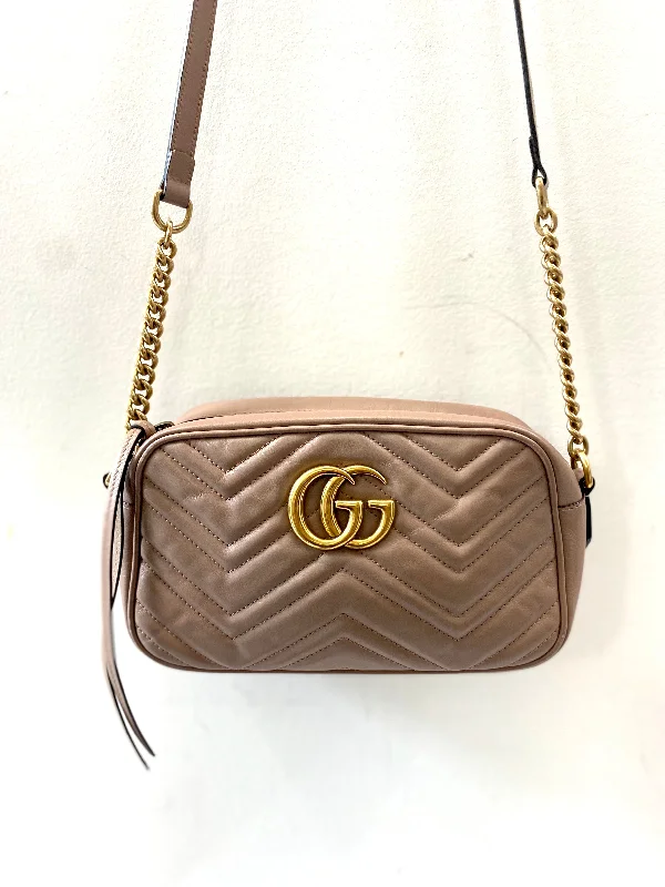 Gucci Marmont bags for women with gold - toned hardwareGUCCI GG MARMONT MATELASSE CALFSKIN SMALL CHAIN SHOULDER BAG