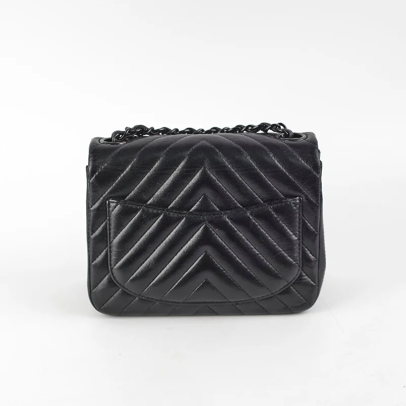 Chanel Lightweight Handbag for Daily ErrandsChanel Mini Square Chevron So Black