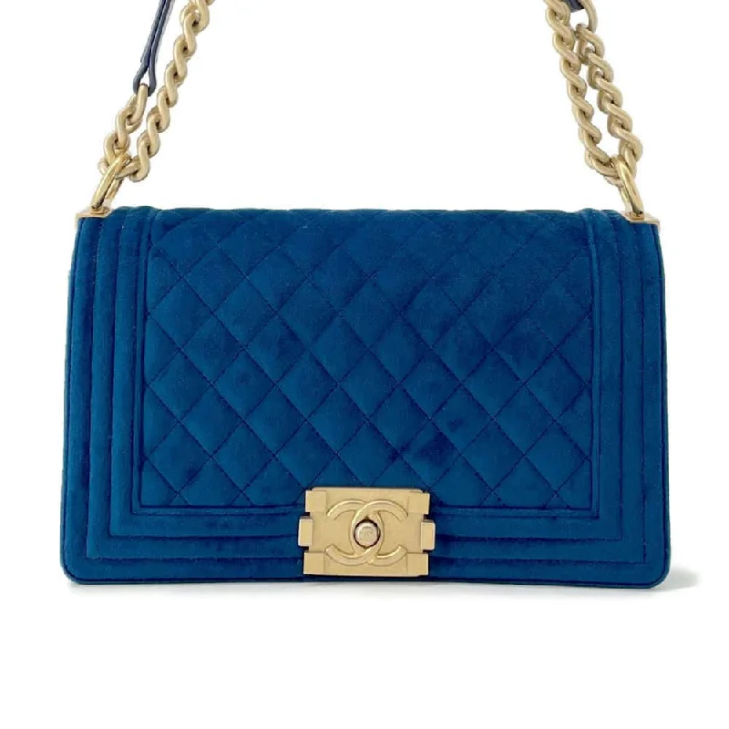 Chanel bags for a polished and professional appearanceCHANEL Boy Chanel ChainShoulder Blue A67086 Velour