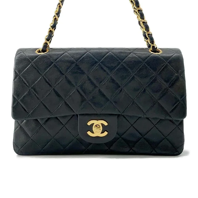 Chanel Medium Tote Bag for Office LadiesCHANEL Matelasse W Flap W Chain Shoulder Black A01112 Lambskin Size 25