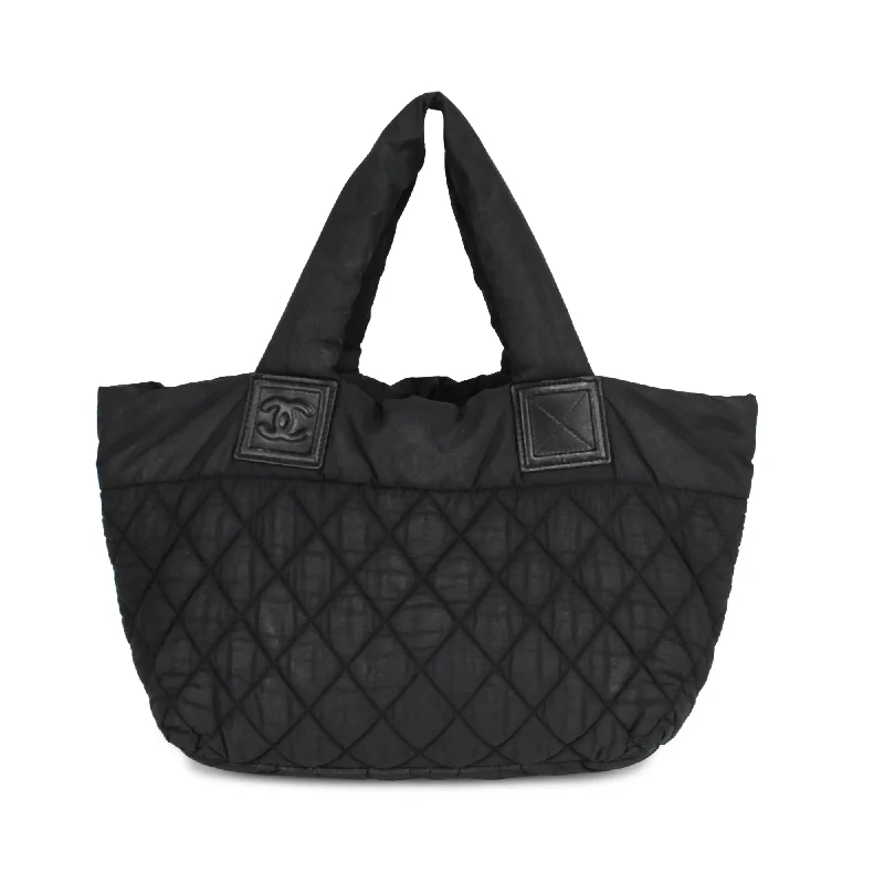 Chanel bags for women who appreciate fine craftsmanshipChanel 'Cocoon' Bag