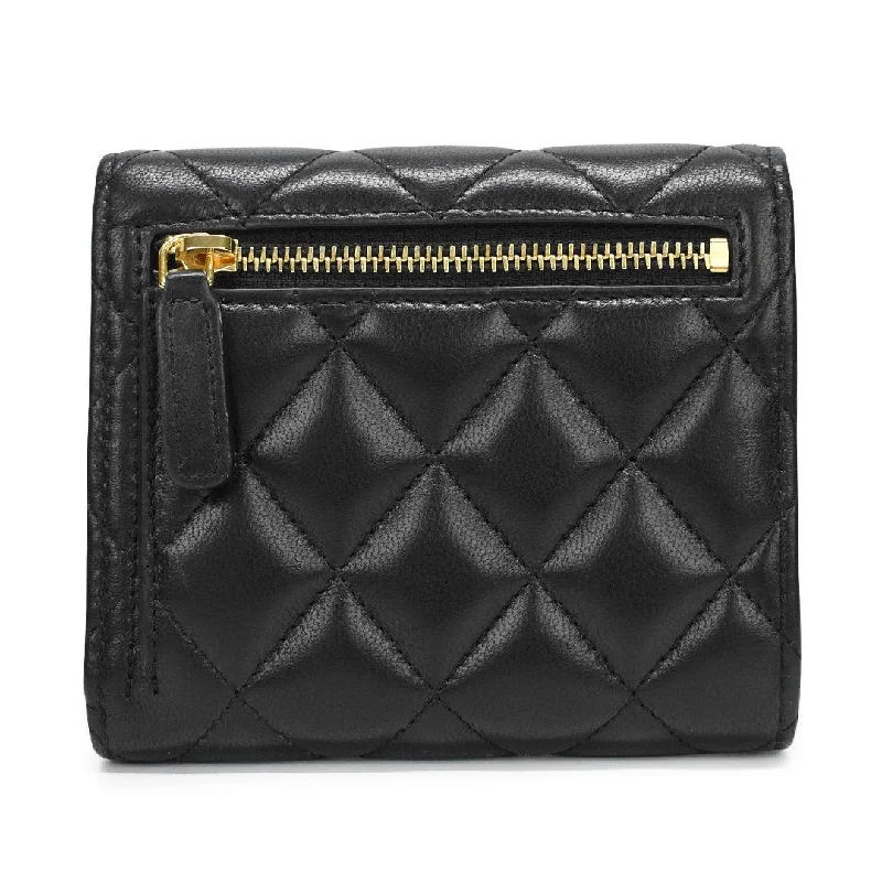 Chanel bags for those who value investment piecesChanel Flap Wallet