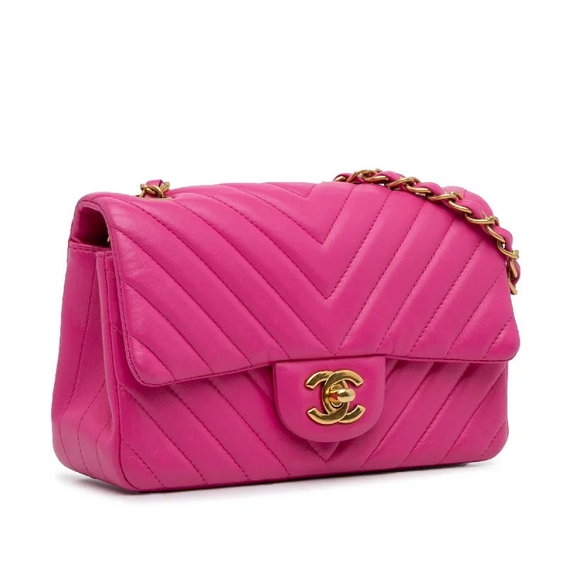 Chanel Vintage Inspired Handbag for Retro LoversChanel Mini Chevron Quilted Lambskin Rectangular Flap (nY0kHq)