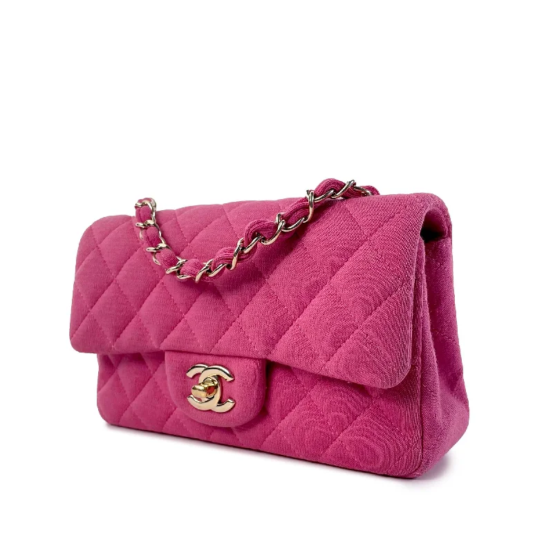 Chanel bags perfect for everyday elegChanel Mini Classic Jersey Single Flap (huVmeQ)