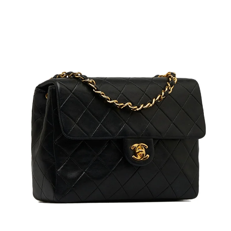 Chanel bags with intricate metal hardwareChanel Mini Classic Lambskin Square Flap (kqyz2i)