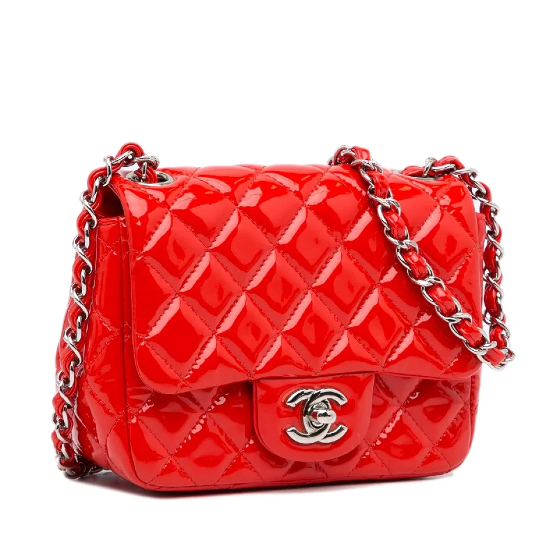 Chanel bags for women with a taste for high fashionChanel Mini Classic Square Patent Single Flap (alnMAa)