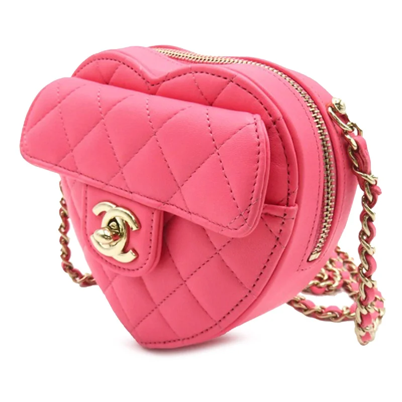 Chanel bags for those who value investment piecesChanel Mini Lambskin CC in Love Heart Crossbody (nERI6D)