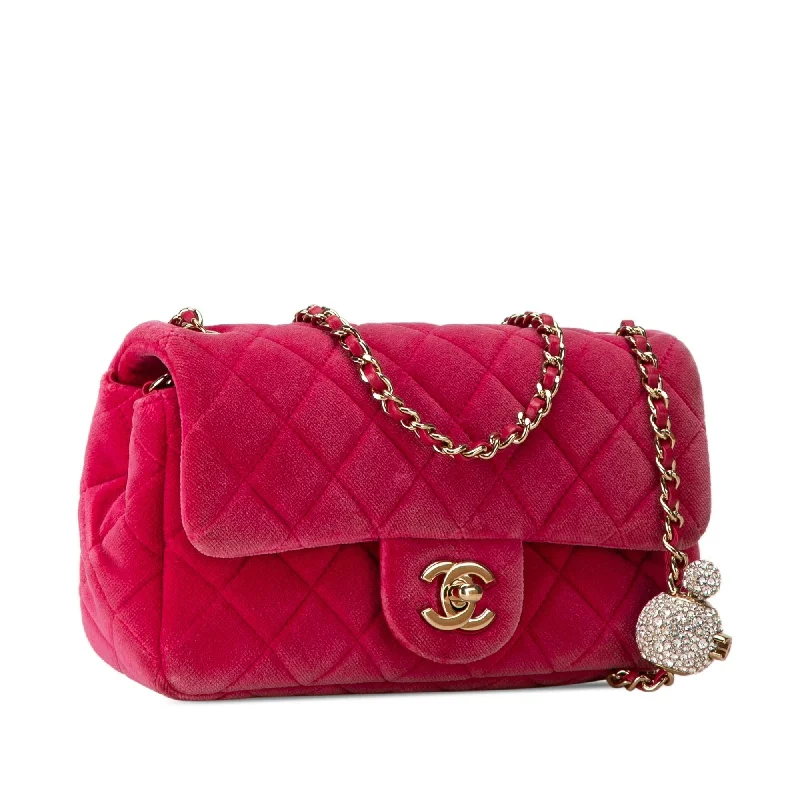 Chanel bags for women with a taste for high fashionChanel Mini Quilted Velvet Pearl Crush Single Flap (5l30UH)