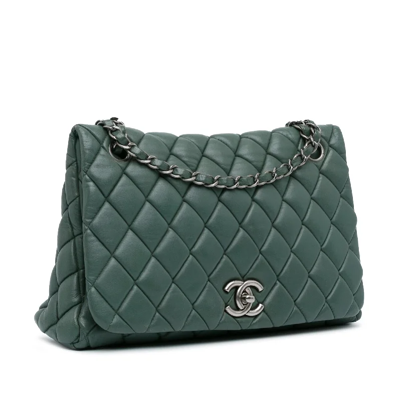 Chanel bags for those who value investment piecesChanel New Bubble Flap Bag (vlw2bG)