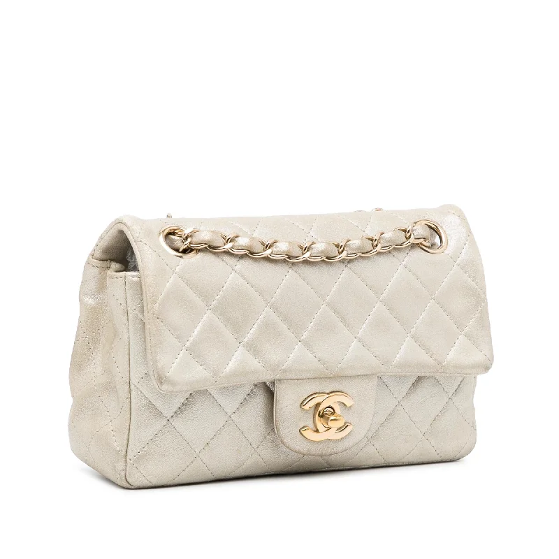 Chanel Colorful Handbag for Spring OutfitsChanel New Mini Classic Lambskin Single Flap (p4TcFg)