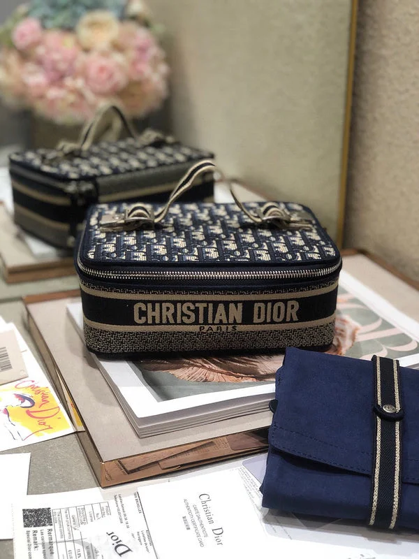 Stylish Christian Dior shoulder bags with a tassel - adorned zipperDior Bag